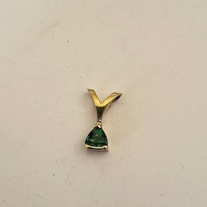 Pendant for emerald necklace triangular shape set in 14k gold